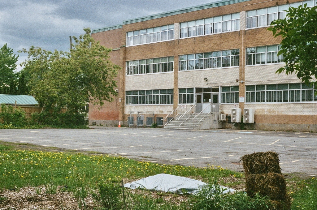 A parking lot behind a school in Verdun
